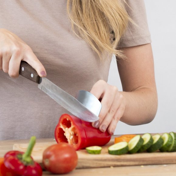 2-Pack: Stainless Steel Finger Protector For Cutting, Chopping & Dicing - Picture 3 of 4